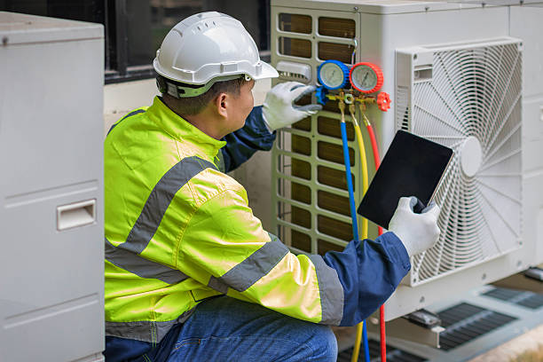 Professional Hvac technician working in Highmount, NY